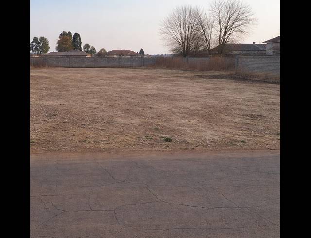 1,093M² VACANT LAND FOR SALE IN MEYERTON PARK